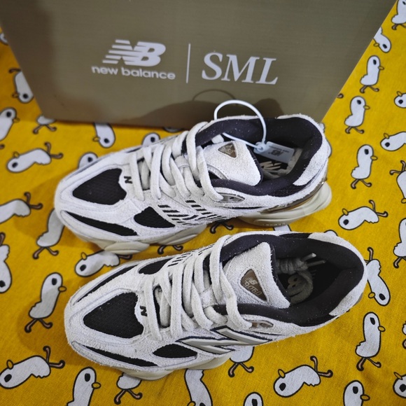 New Balance Shoes - New Balance White and Black Athletic Lace-Up Sneakers